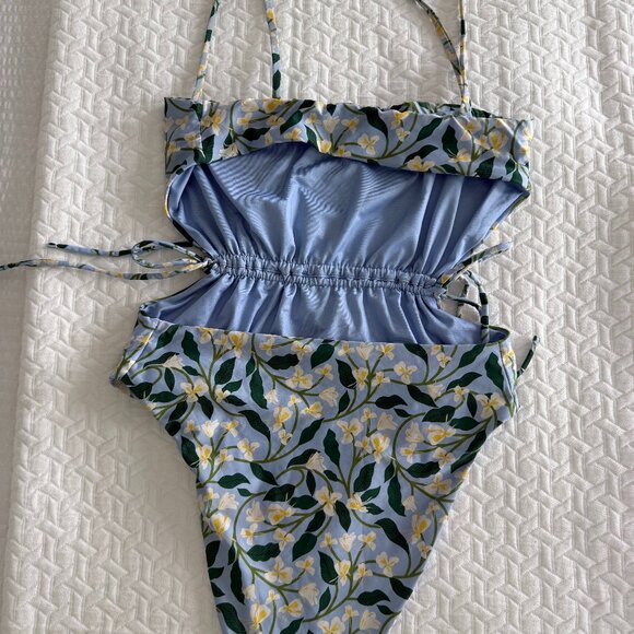 Agua by Agua Bendita Alegria Floral Cut-Out One-Piece Swimsuit Size Small - Picture 3 of 5